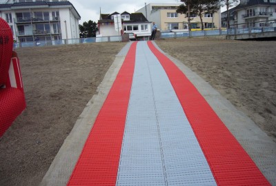 Behinderten gerechter Zugang am Strand mit EXPO-roll